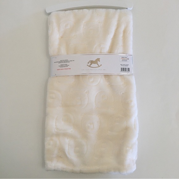 NEW Baby Blanket White Embossed Bears Warm Cozy Baby Gift | Rock-a-Bye Baby - Picture 5 of 6
